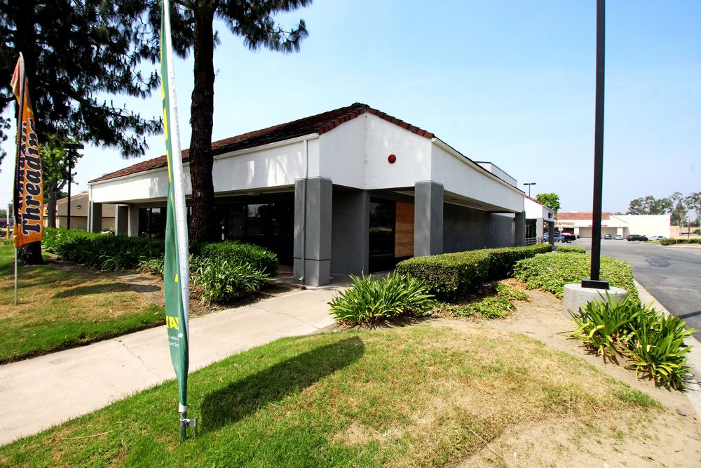 GROVE PLAZA: 2522 S Grove Ave, Ontario, CA 91761